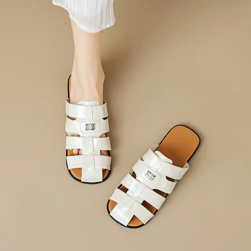 City Camel Closed Toe Slippers Women's Beige-4