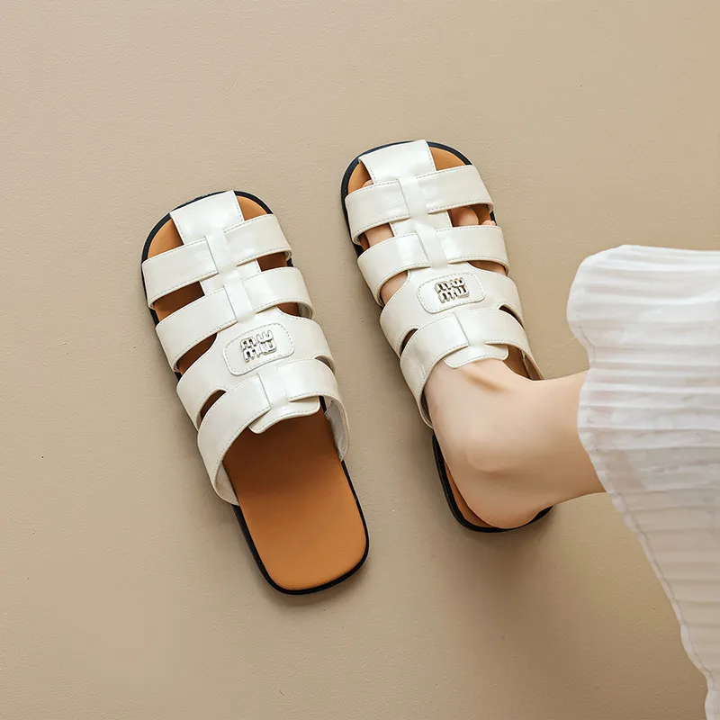 City Camel Closed Toe Slippers Women's Beige-3