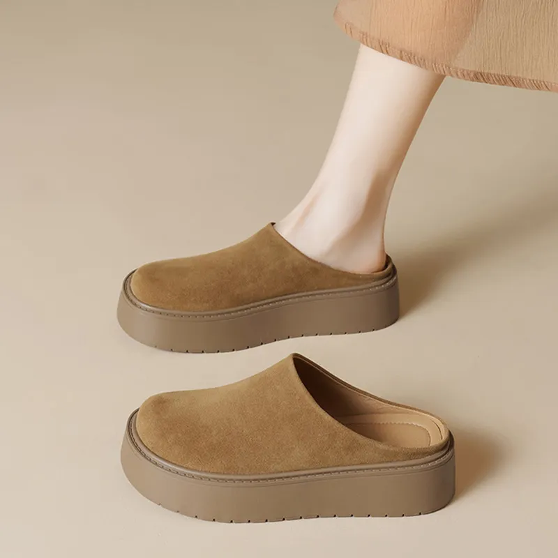 City Camel Closed Toe Slippers Women's-10