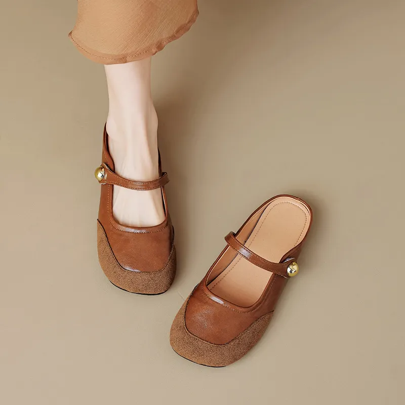City Camel Quiet Closed Toe Slippers Women's-9