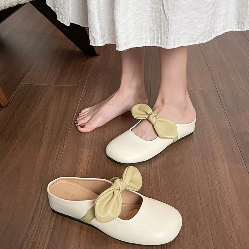 City Camel Closed Toe Slippers Women's-2