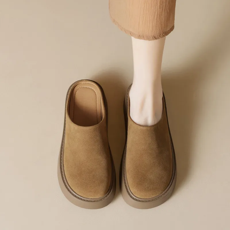 City Camel Closed Toe Slippers Women's-9