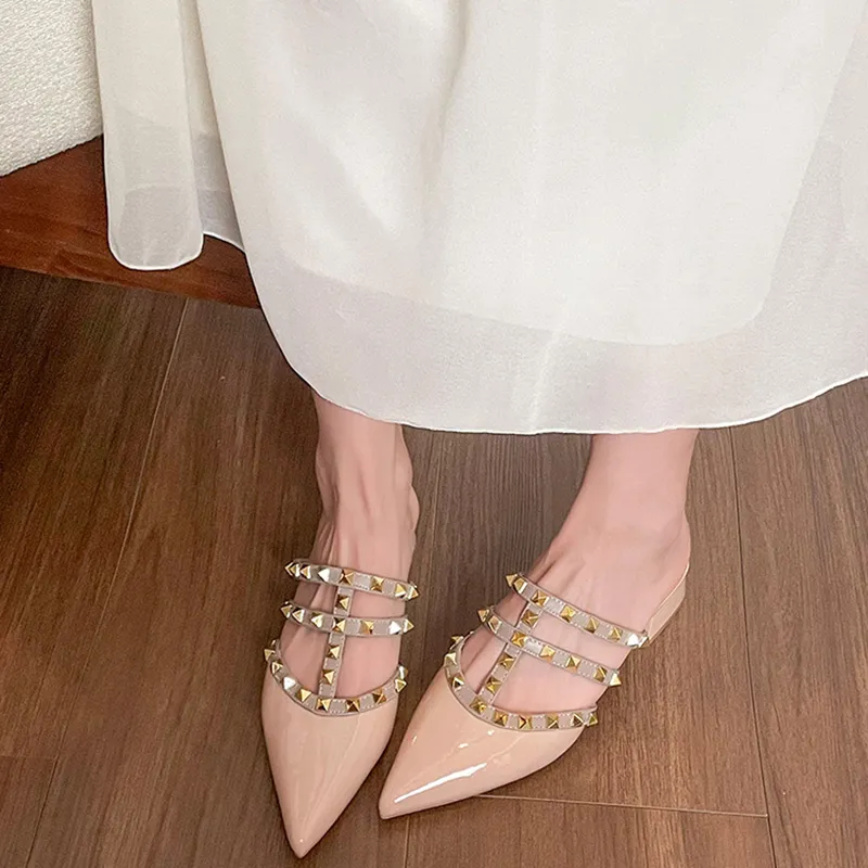 City Camel Rubber Sole Closed Toe Slippers Women's-10