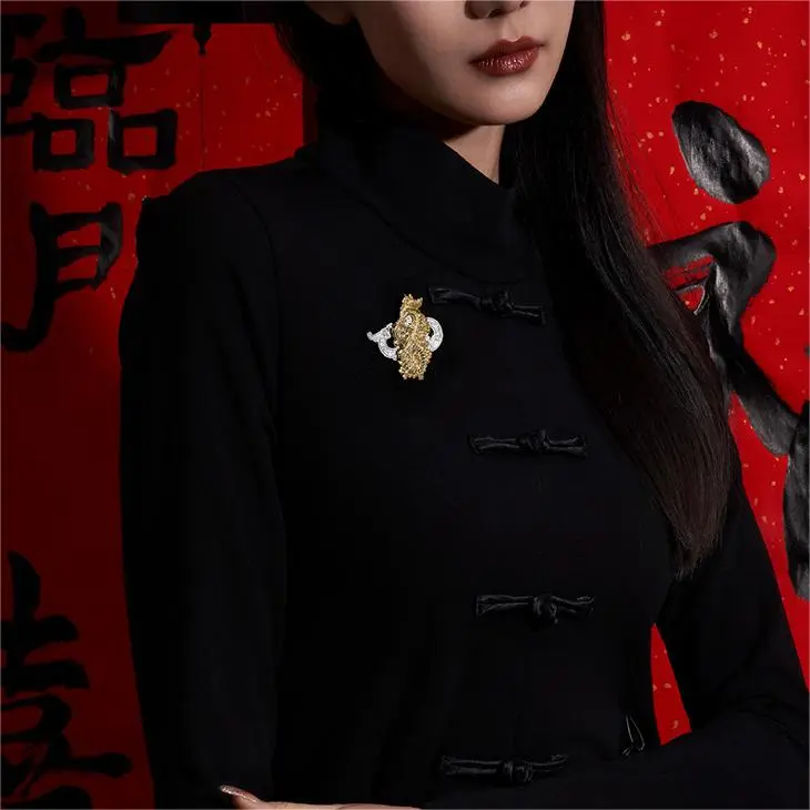 Daparo Yeung Enamel Brooches Unisex-3