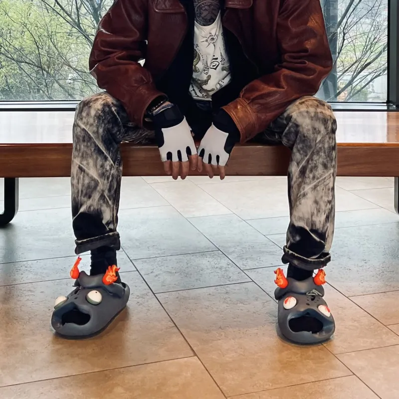 HelloSlippers Mr. Skully Zombie With A Kitchen Knife, Clogs Unisex-10