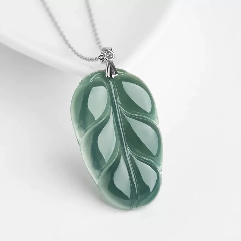 Run Ding Ice Glutinous Jadeite Pendants Women's-1