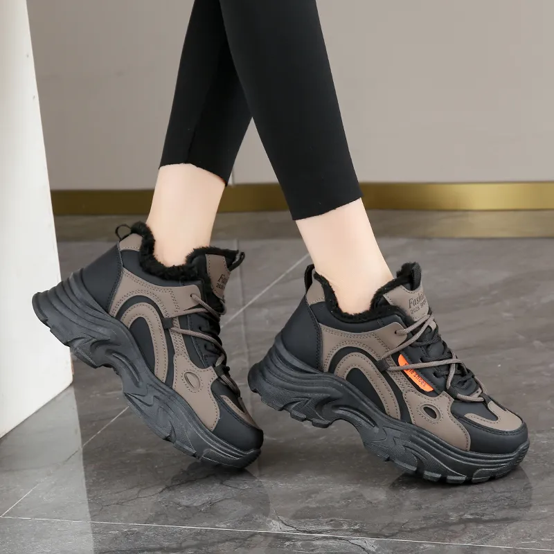 Yalu Abrasion Resistant Low Top Chunky Sneakers Women's-9