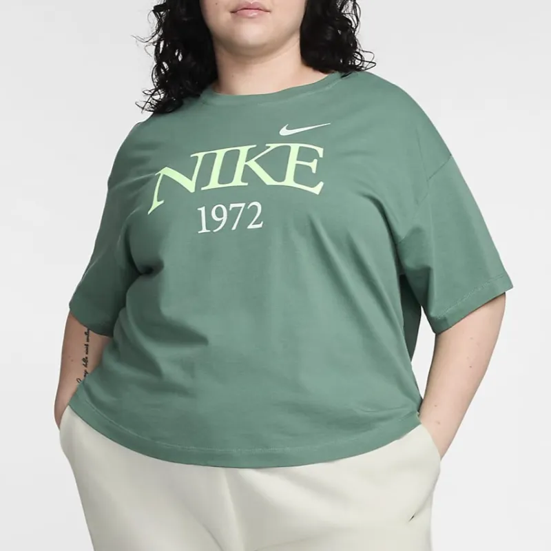 Nike Sportswear Classics T-Shirt Women's Coast Green-3