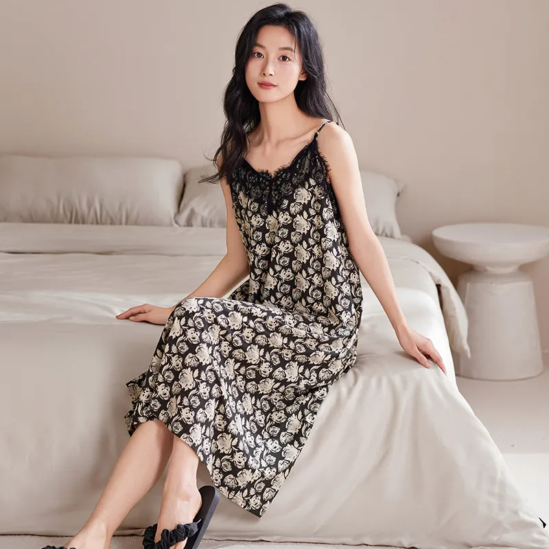 MADALLO Nightgown Women's Black-5