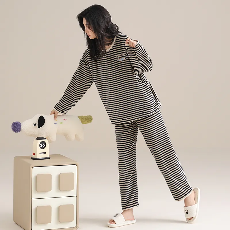 MADALLO Pajama Set Unisex Image Color-12