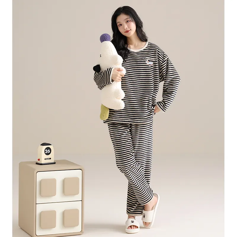 MADALLO Pajama Set Unisex Image Color-11