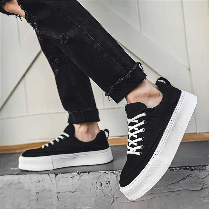 Peter Pan Breathable Low-Top Skateboard Shoes Men's-1