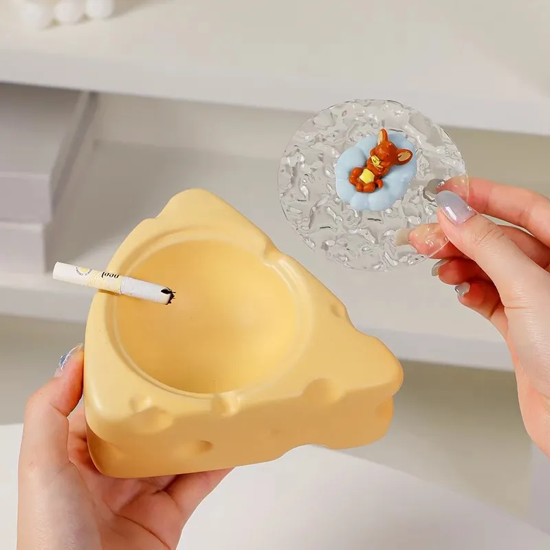 Yunpo Triangle Matte Cheese Ceramic Ashtray-2