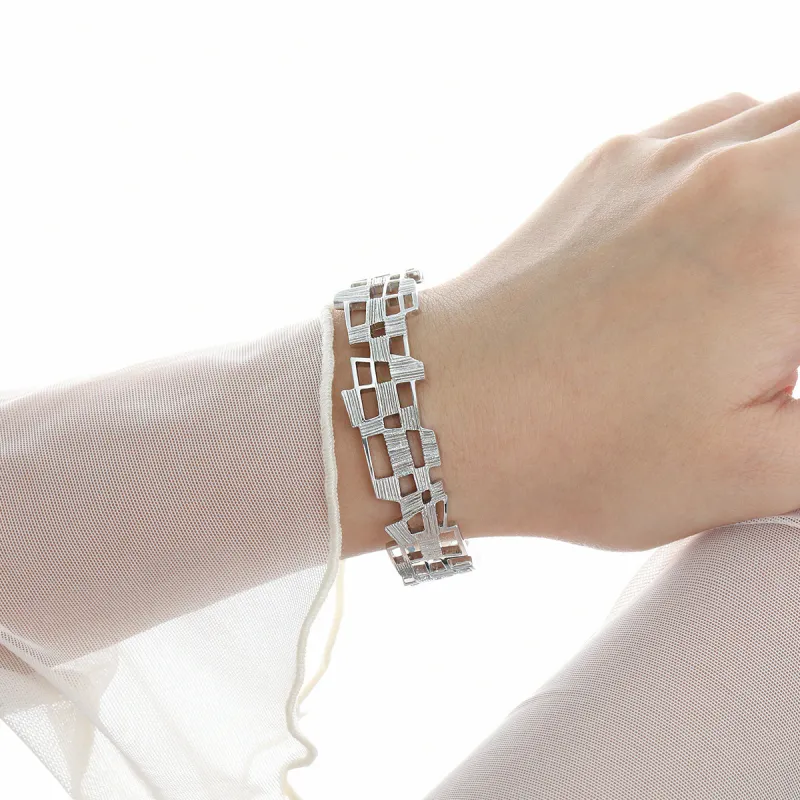 Quarqor S925 Silver Bangles Unisex-2