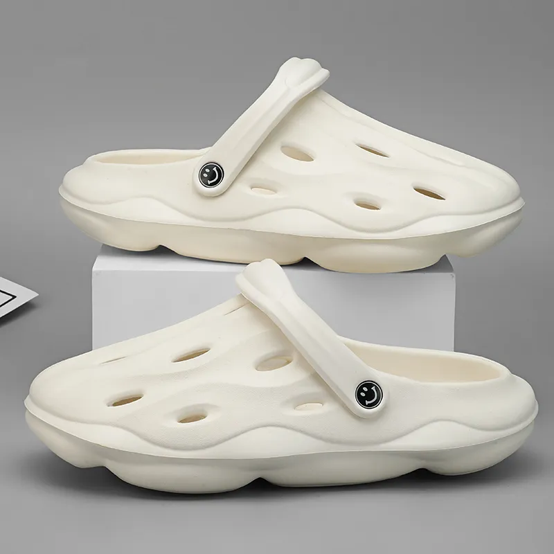 Wooden Rabbit Clogs Men-19