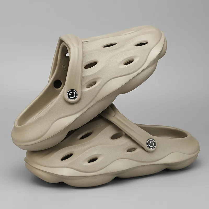 Wooden Rabbit Clogs Men-14