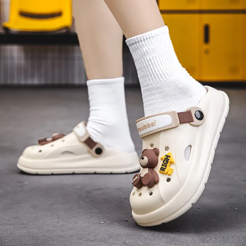 Wooden Rabbit Clogs Men-7