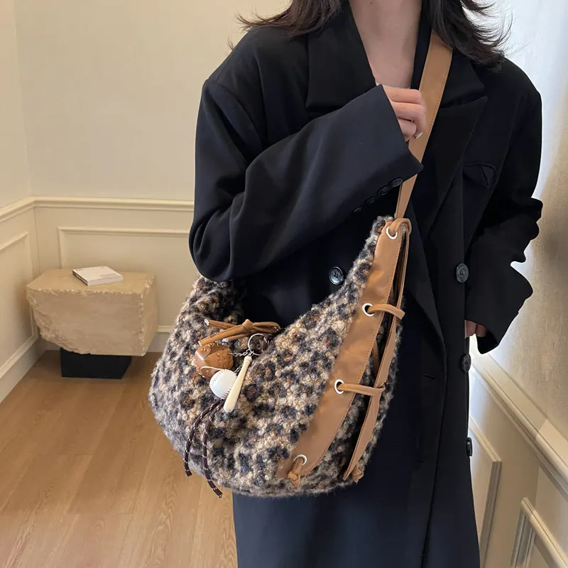 DCLOUD Plush Crossbody Bag Women's Multicolor-1