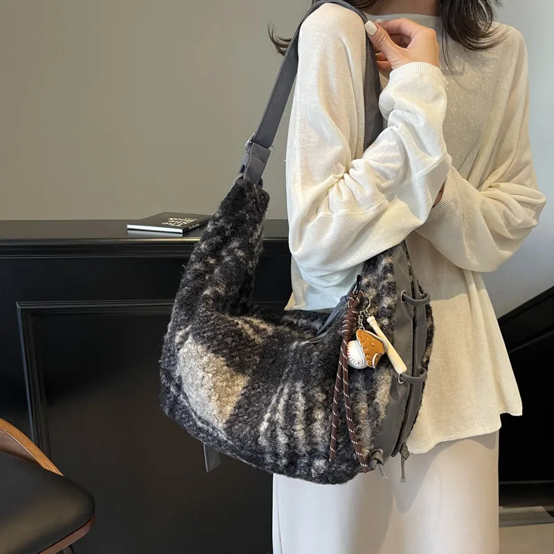 DCLOUD Plush Crossbody Bag Women's Multicolor-11