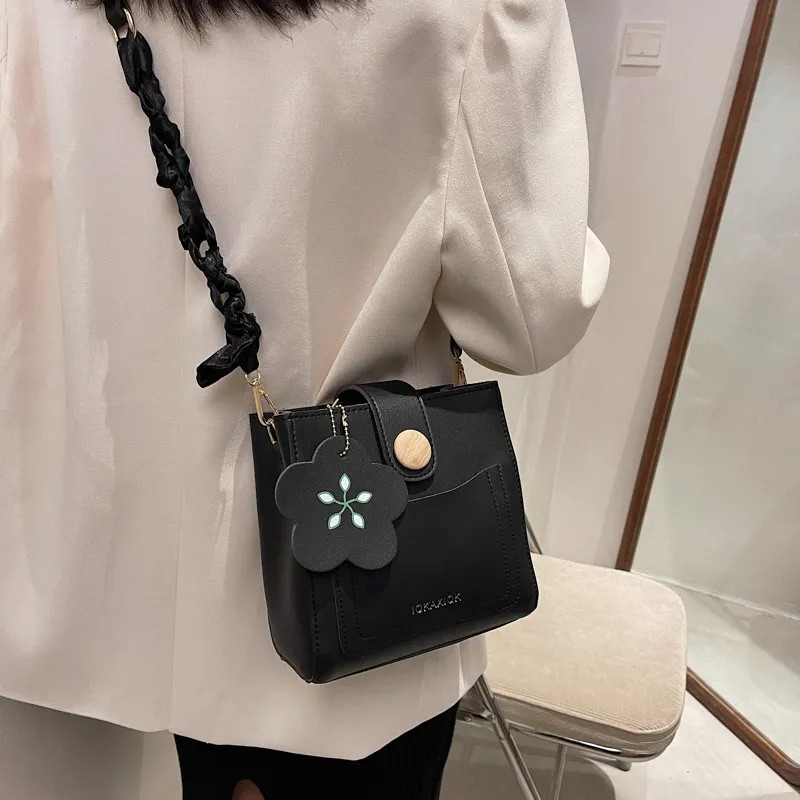 DCLOUD PU Crossbody Bag Women's Ecru/Yellow/Green/Black/Red/Orange-25