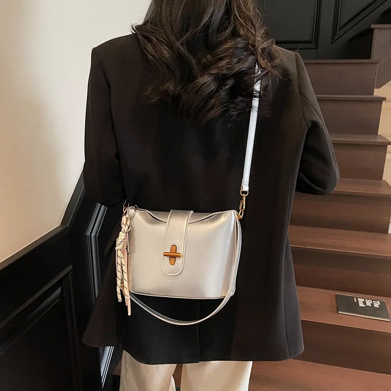 XIANGSU PU Shoulder Bag Regular Women's Silver/White/Pink/Black-1