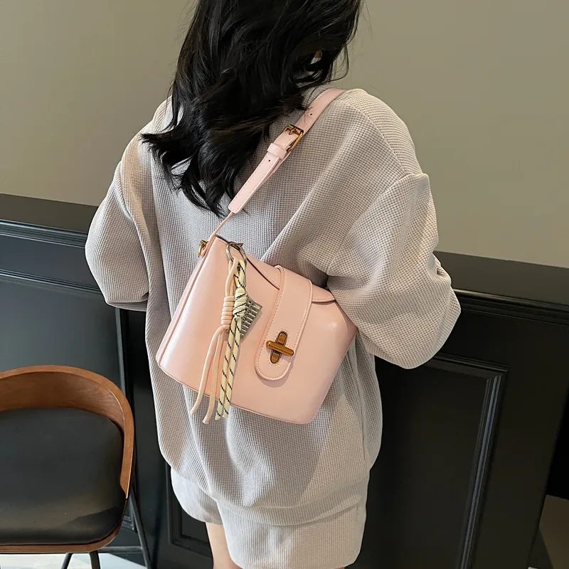 XIANGSU PU Shoulder Bag Regular Women's Silver/White/Pink/Black-13