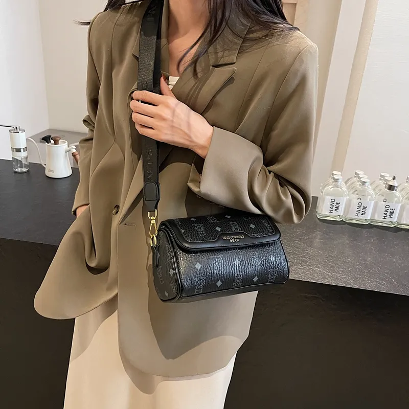 XIANGSU PU Crossbody Bag Shoulder Bag Regular Women's Pink/Black & White/Black/Ecru/Brown-12