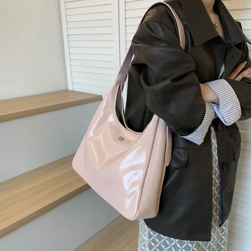 XIANGSU Pu Shoulder Bag Women's White/Silver/Black/Pink-18