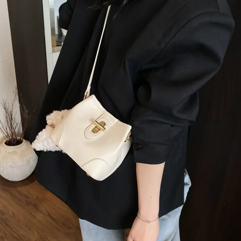 XIANGSU PU Crossbody One Shoulder Handbag Women's White/Black/Yellow/Blue-4