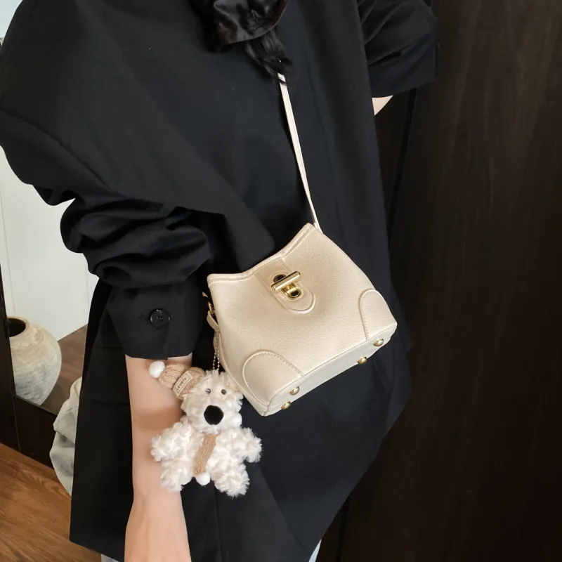 XIANGSU PU Crossbody One Shoulder Handbag Women's White/Black/Yellow/Blue-2