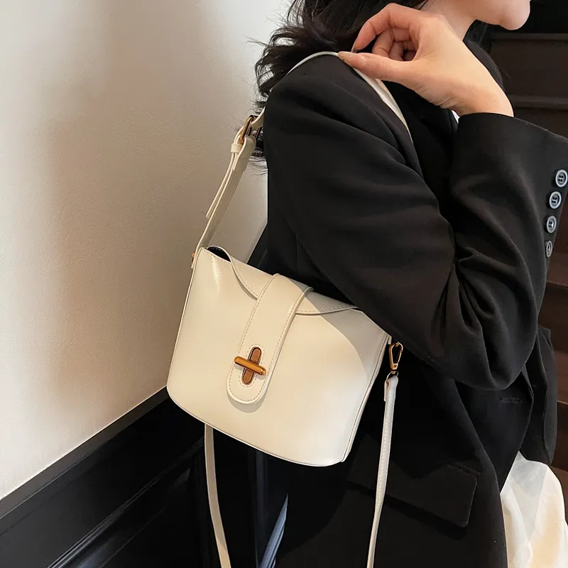 XIANGSU PU Shoulder Bag Regular Women's Silver/White/Pink/Black-11