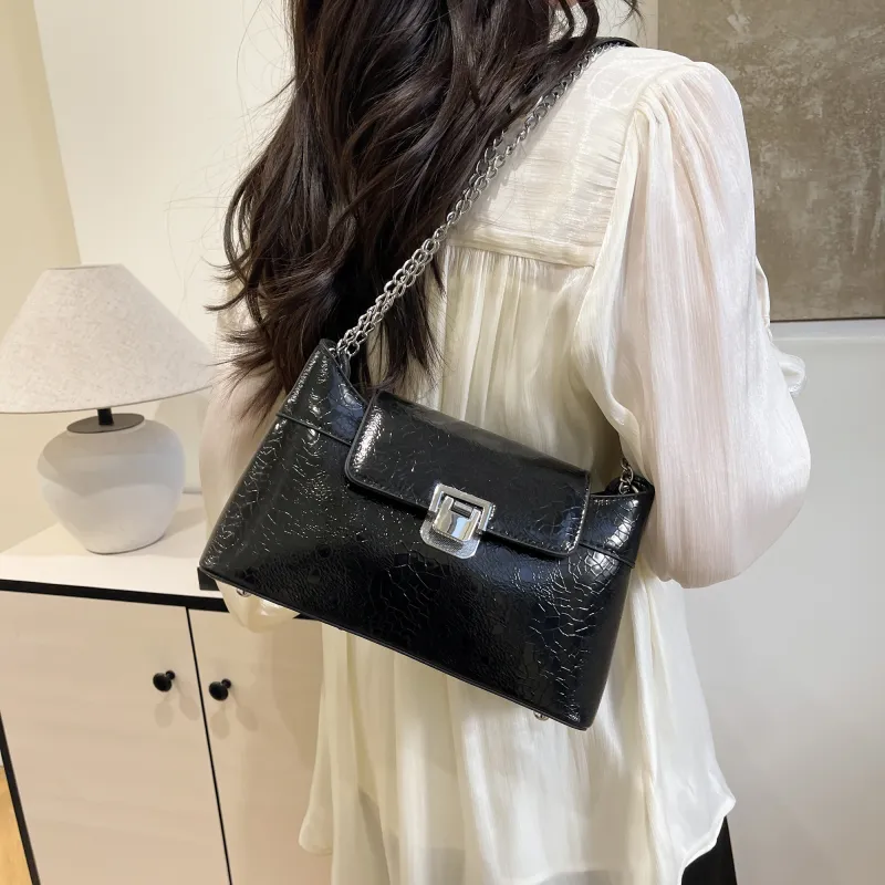 XIANGSU PU Shoulder Bag Women's Ecru/Silver/Black/Red/Pink/Brown-14
