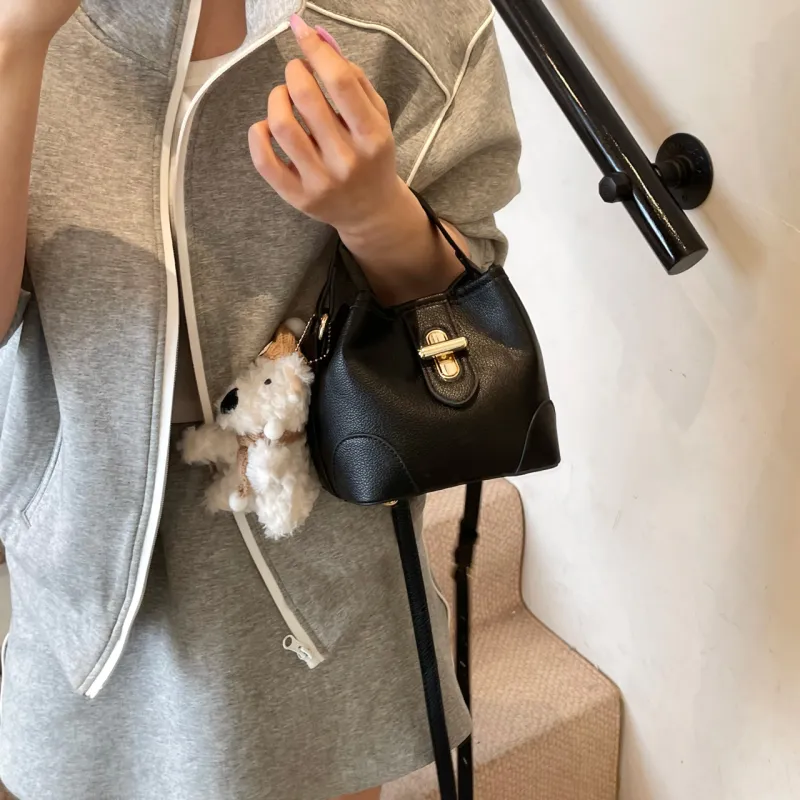 XIANGSU PU Crossbody One Shoulder Handbag Women's White/Black/Yellow/Blue-11
