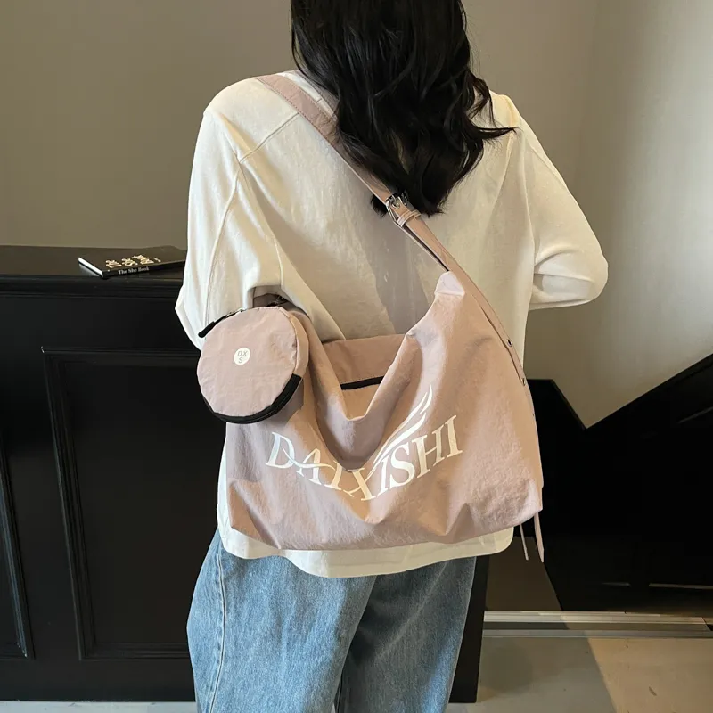 Yalu Nylon Shoulder Bag Women's Multicolor-16