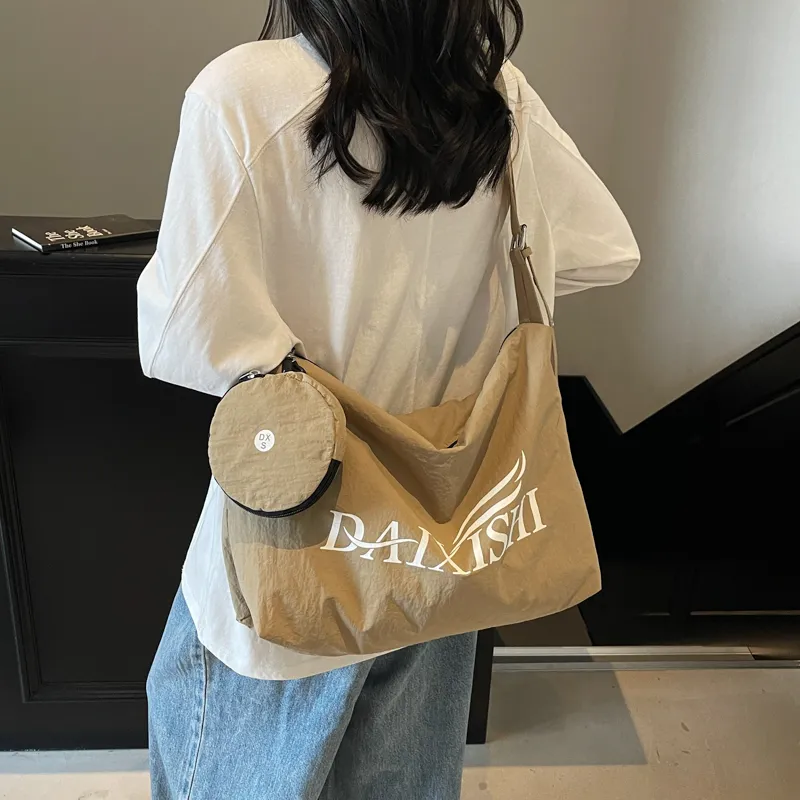 Yalu Nylon Shoulder Bag Women's Multicolor-20