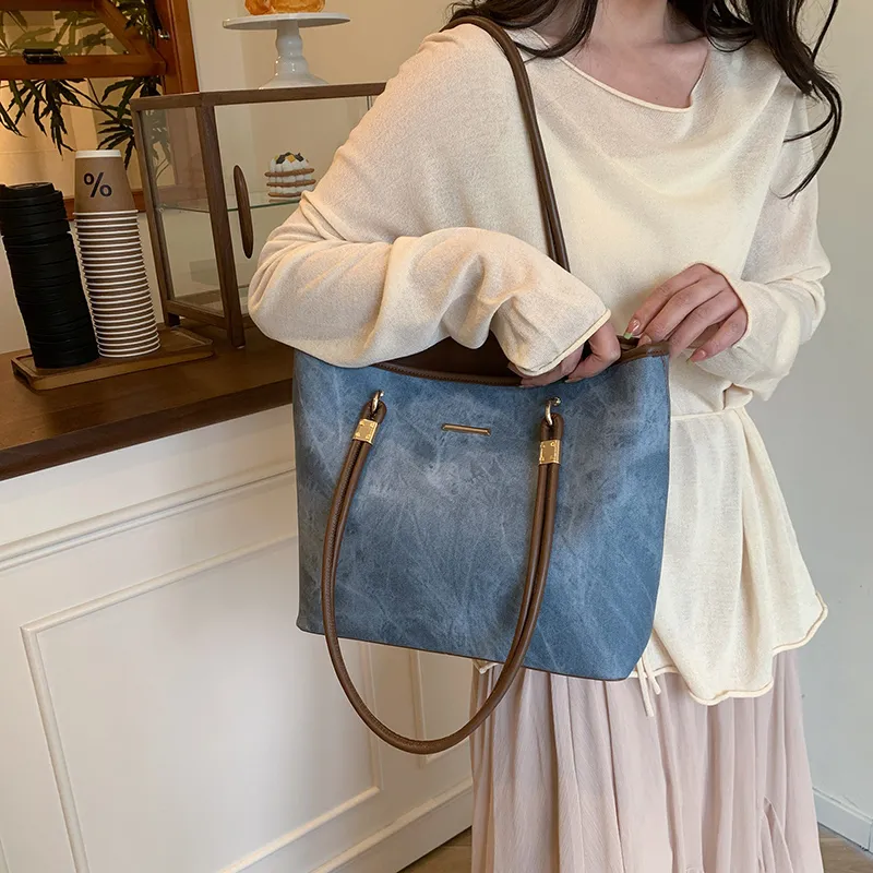 Yalu PU Shoulder Bag Regular Women's Dark Tea/Ecru/Blue/Pink-10