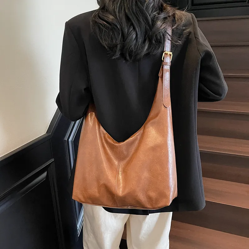 Yalu PU Shoulder Bag Regular Women's Black/Khaki/Brown-16