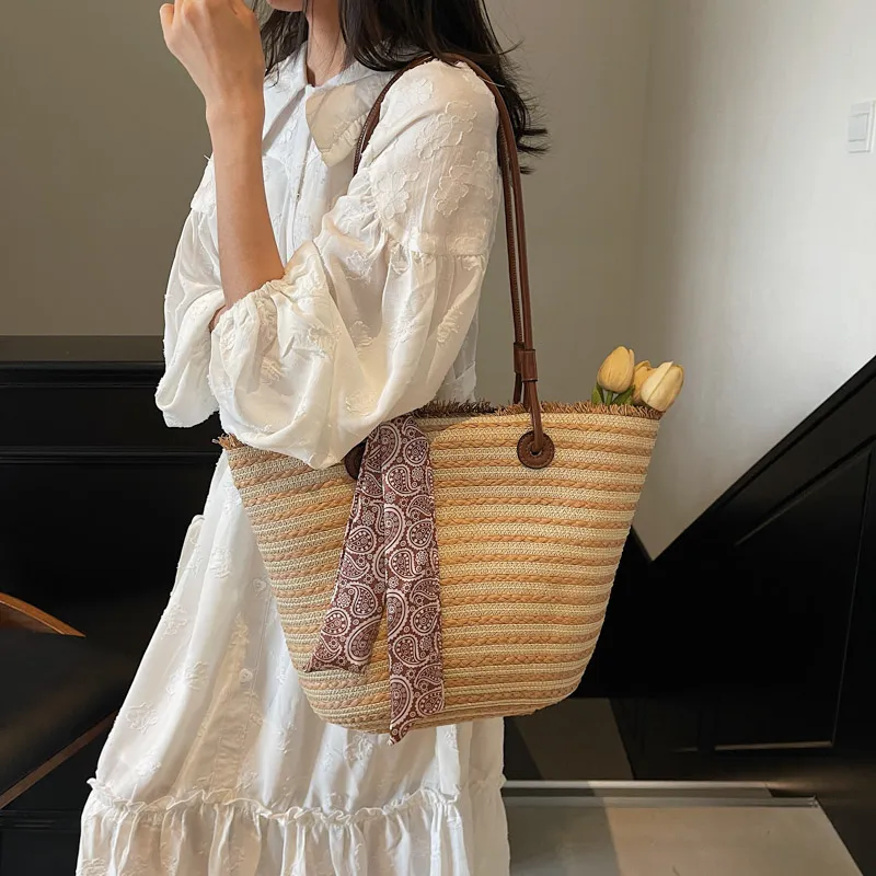 Yalu Straw Woven Shoulder Bag Women's Black/Khaki-3