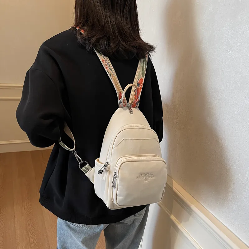 Yalu Nylon Sling Bag Backpack Unisex White/Black-4