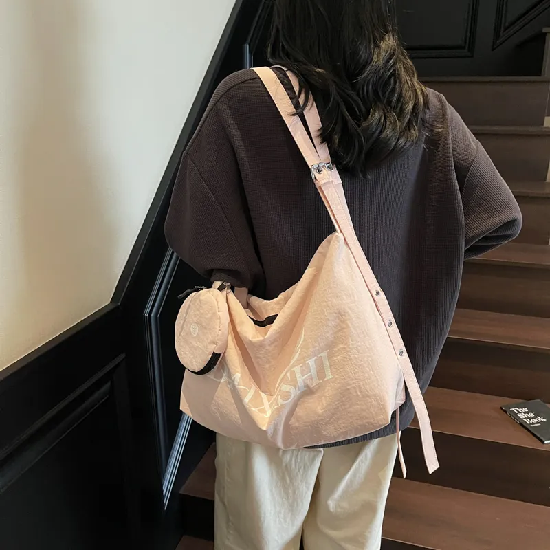 Yalu Nylon Shoulder Bag Women's Multicolor-28