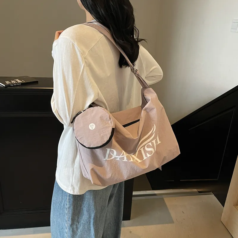 Yalu Nylon Shoulder Bag Women's Multicolor-15