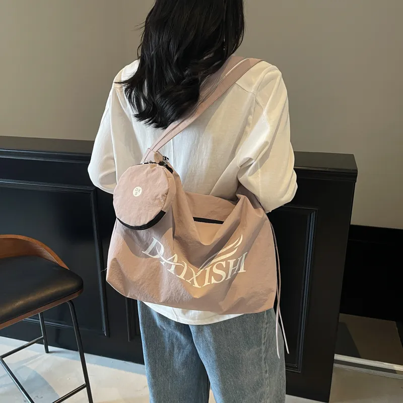 Yalu Nylon Shoulder Bag Women's Multicolor-14