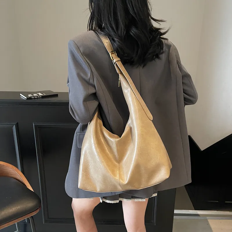 Yalu PU Shoulder Bag Regular Women's Black/Khaki/Brown-9