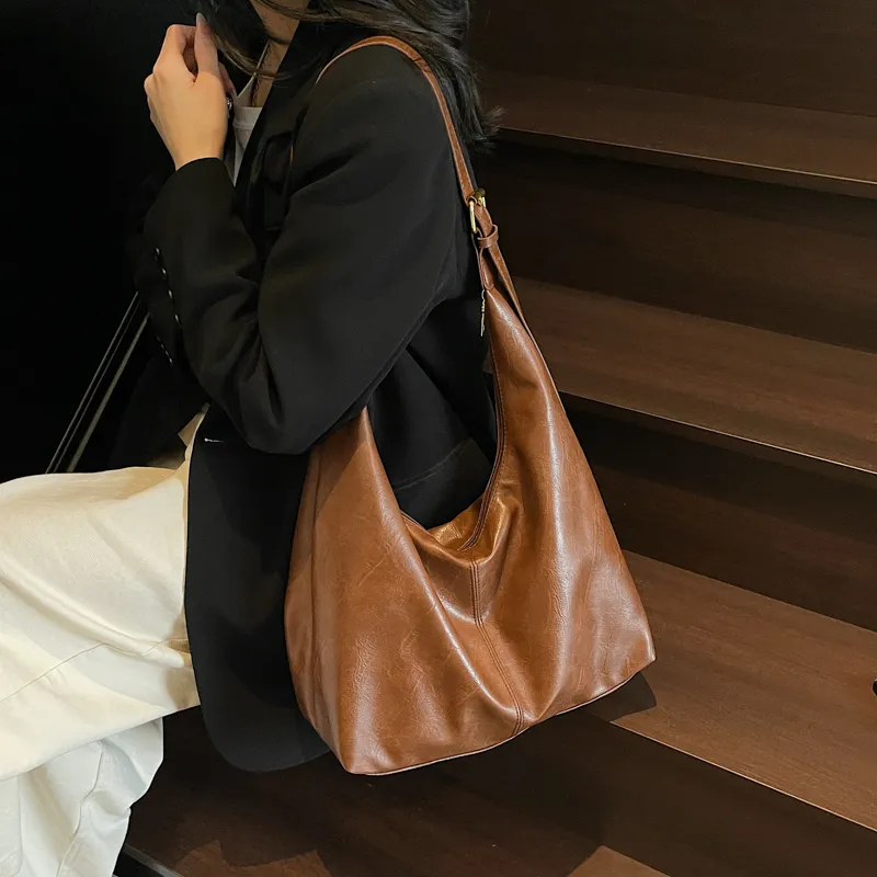 Yalu PU Shoulder Bag Regular Women's Black/Khaki/Brown-13