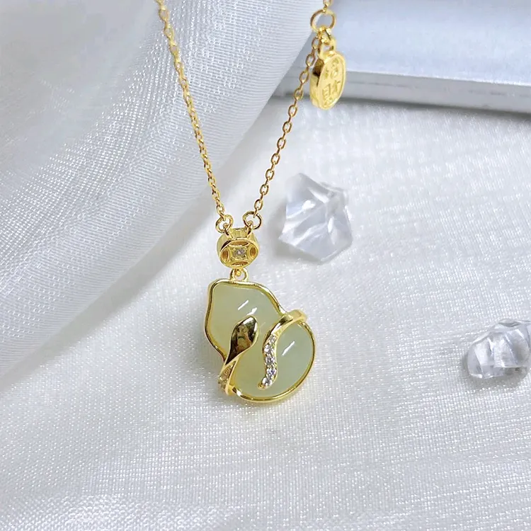 Zheng Tai Fook Chalcedony Necklaces Unisex-7