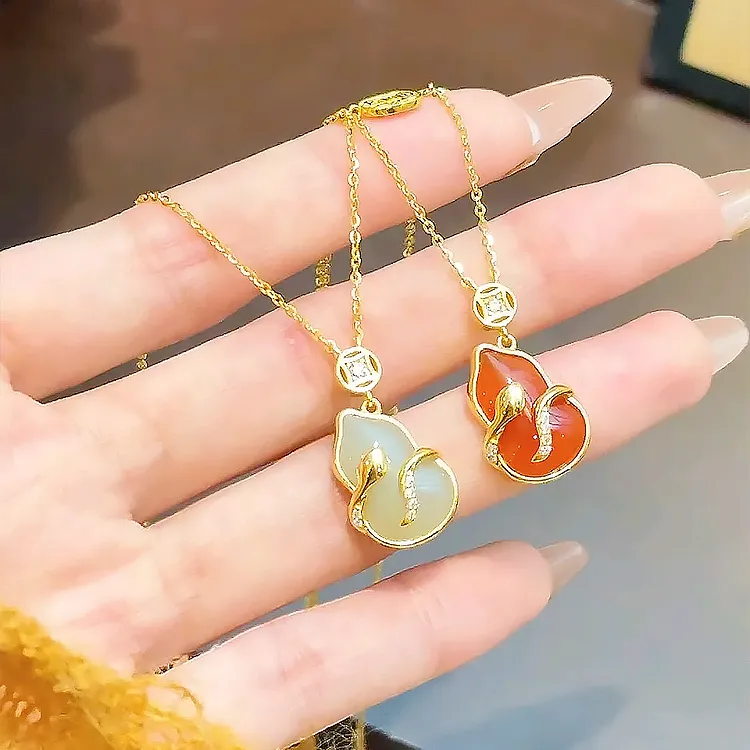 Zheng Tai Fook Chalcedony Necklaces Unisex-3