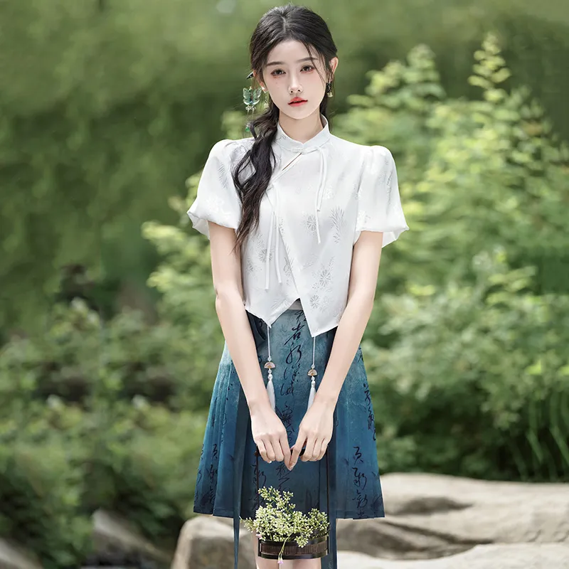 SONDR Hanfu Women's Blue Print Mamianqun Short Skirt-3