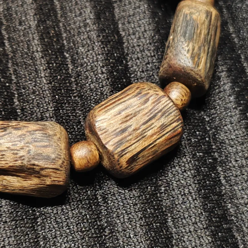 Guansha Qinan Agarwood 14.9g Beaded Bracelet Unisex-3