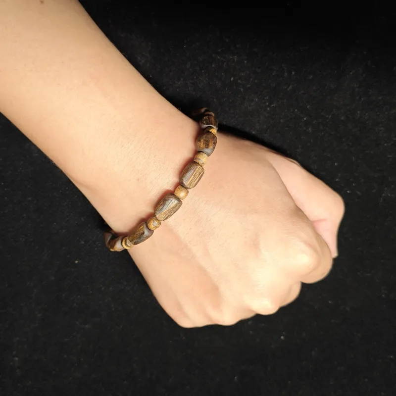 Guansha Qinan Agarwood 5.3g Beaded Bracelet Unisex-4