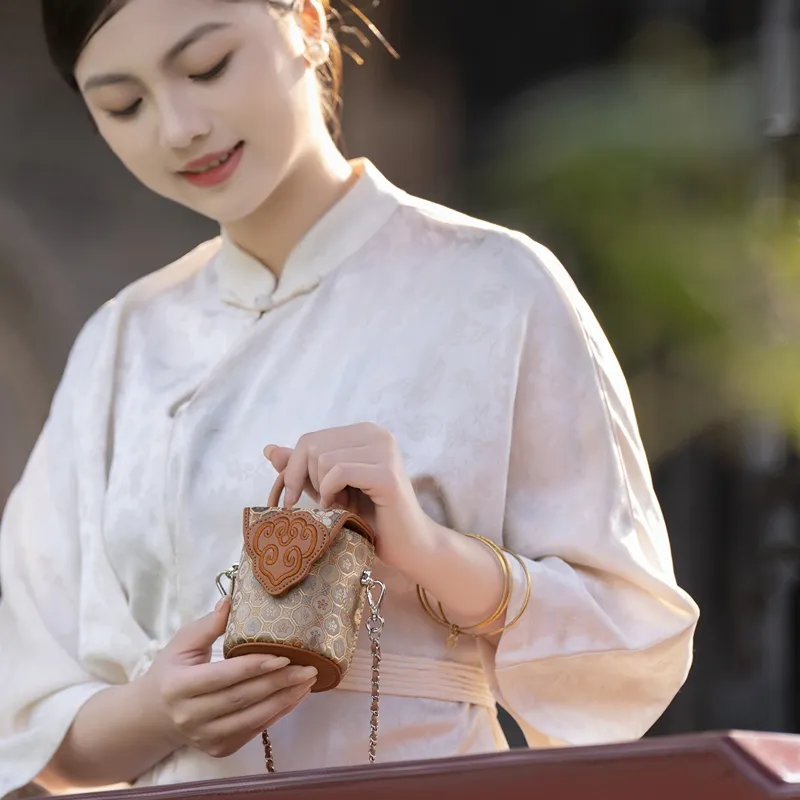 Liang Jin Ji Mulberry Silk Shoulder Bag, Crossbody Bag, Handbag Mini Women's Red/Pink/Apricot-14